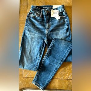 NWT!!! AE luxe stretch skinny jeans. Size 0